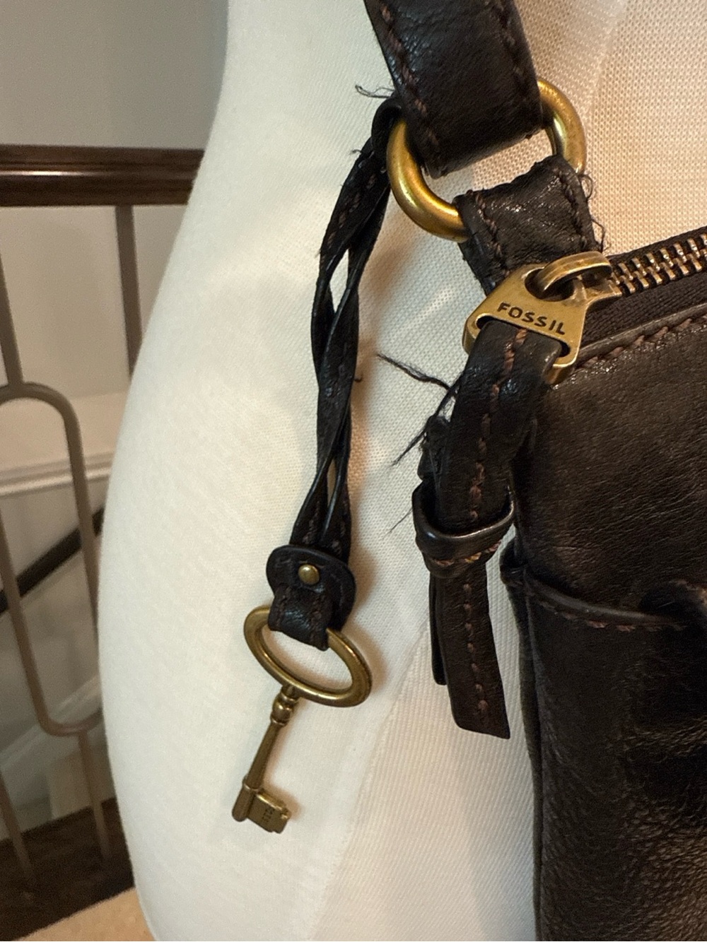 Fossil Black Leather Crossbody Bag Key Charm Vintage Style - Picture 6 of 10
